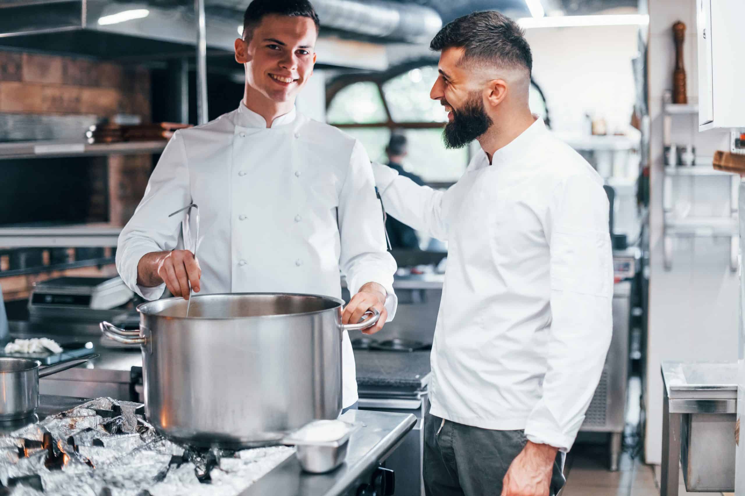 kitchen and cooking online course in hotel internship in spain