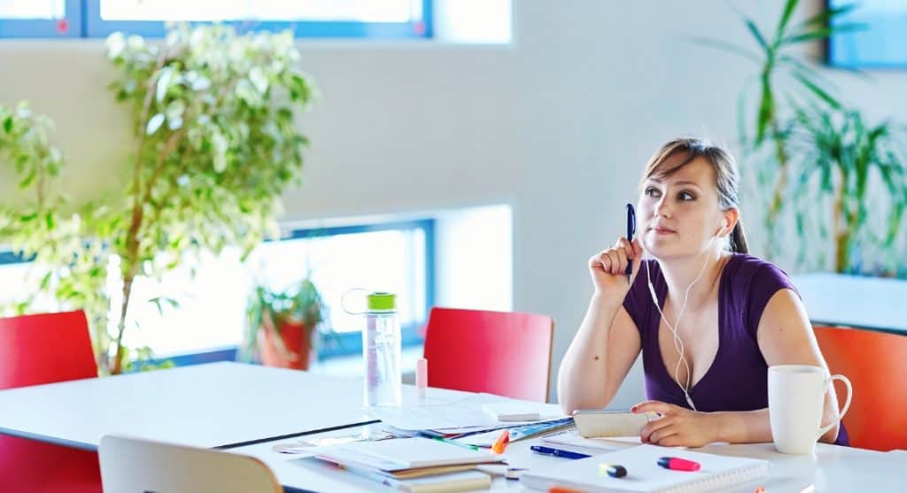 What is the difference between an MBA and Master in Future Technologies in Entrepreneurship