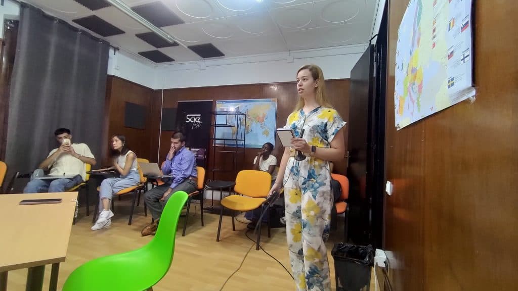 diploma programs spain english